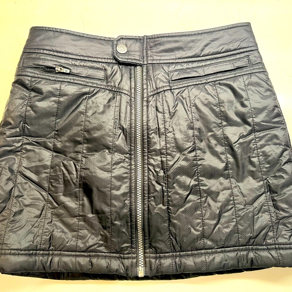 Athleta Toasty Buns Insulated Puffer Skirt Zipper Pocket Athletic Women's Size 2